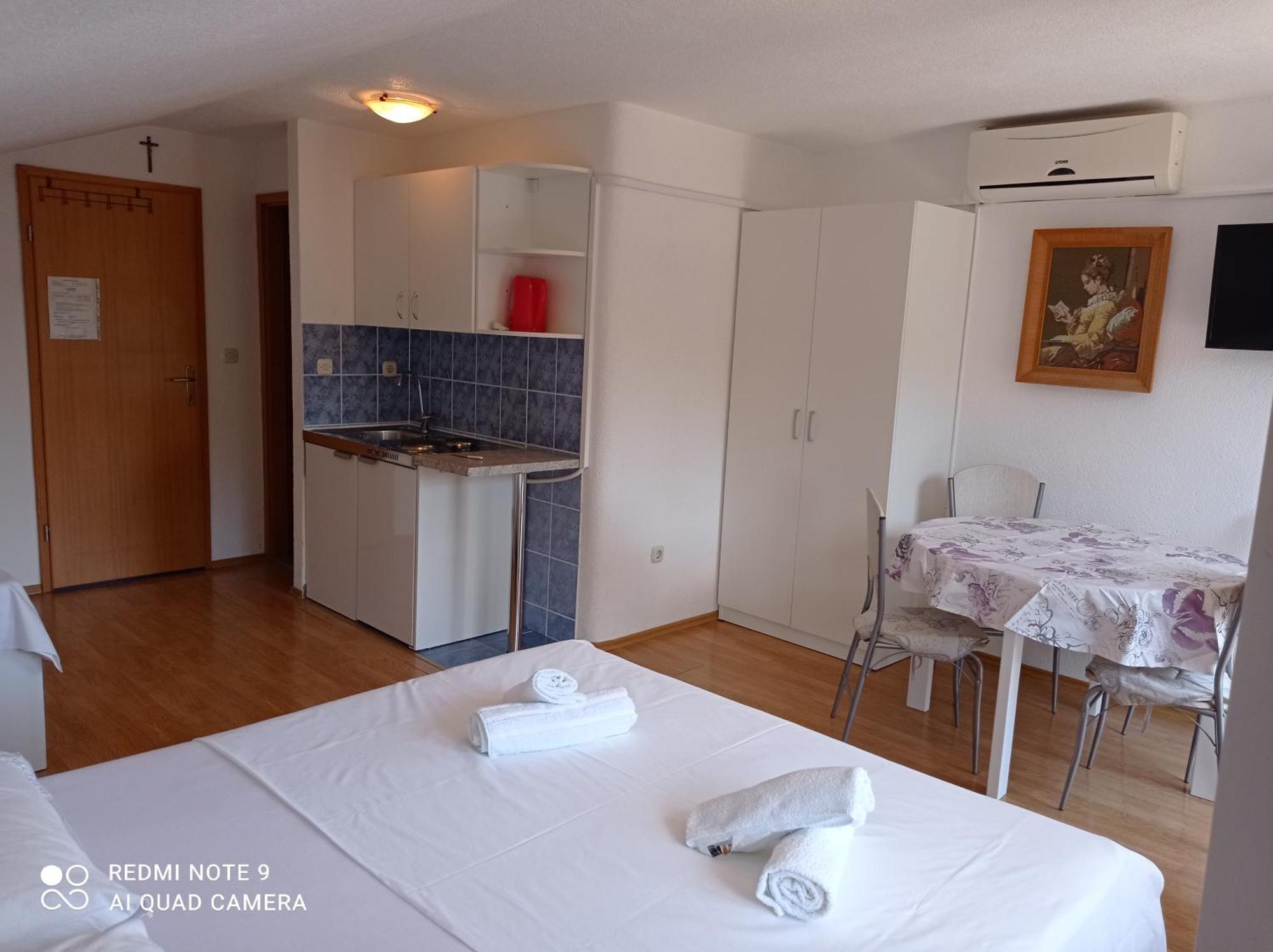 Apartments Mihovil Omiš Quarto foto