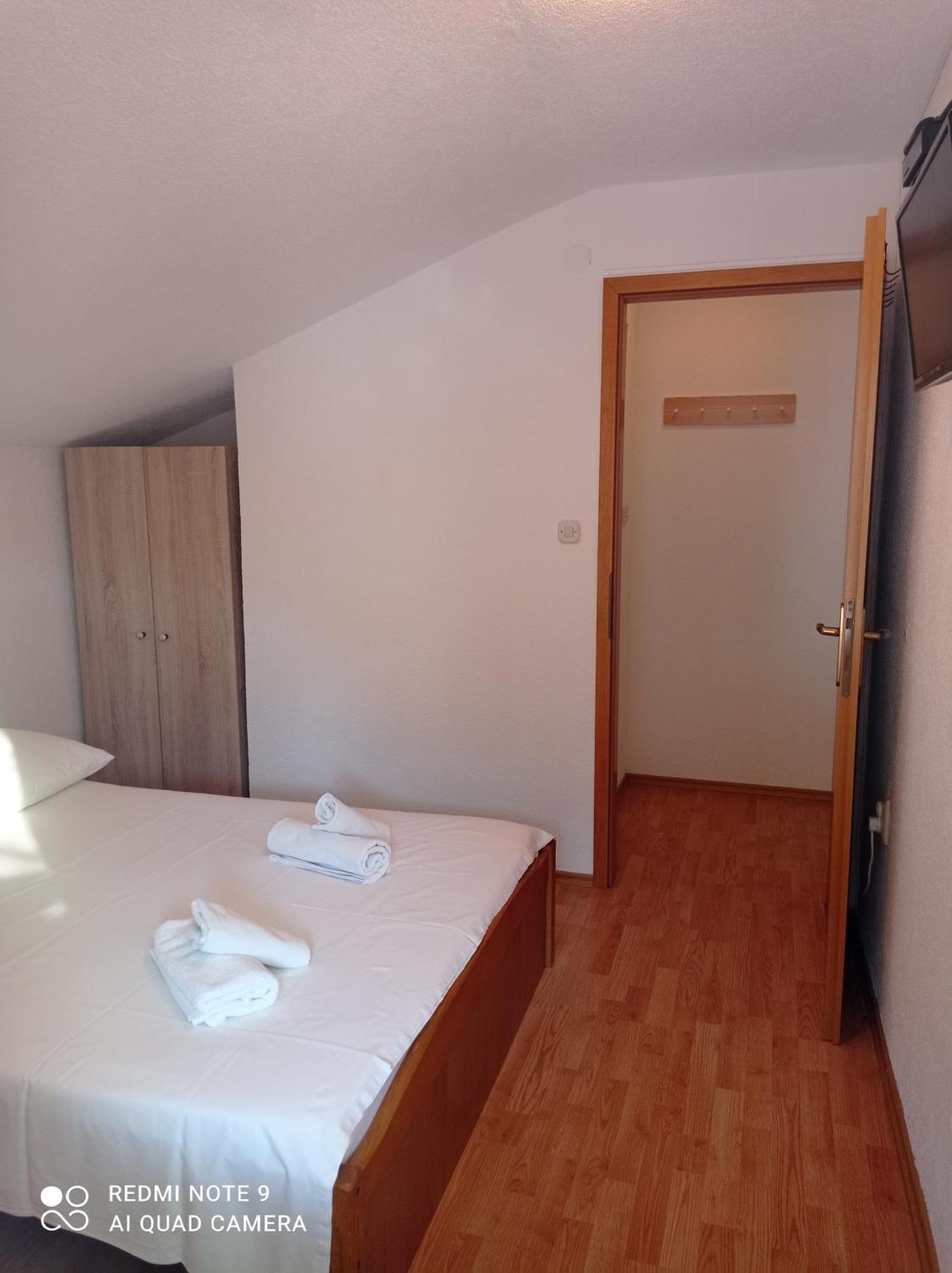 Apartments Mihovil Omiš Quarto foto