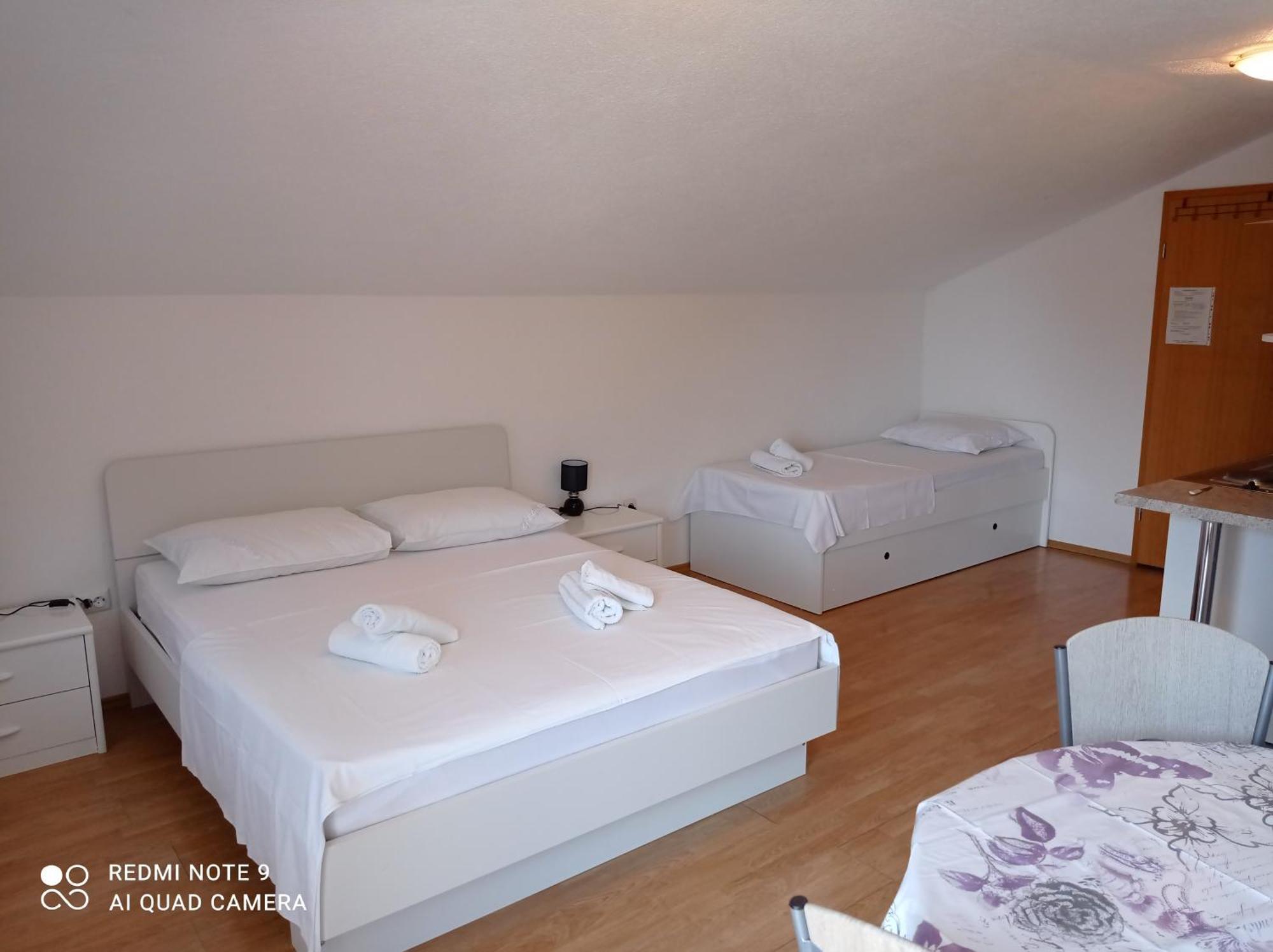 Apartments Mihovil Omiš Quarto foto