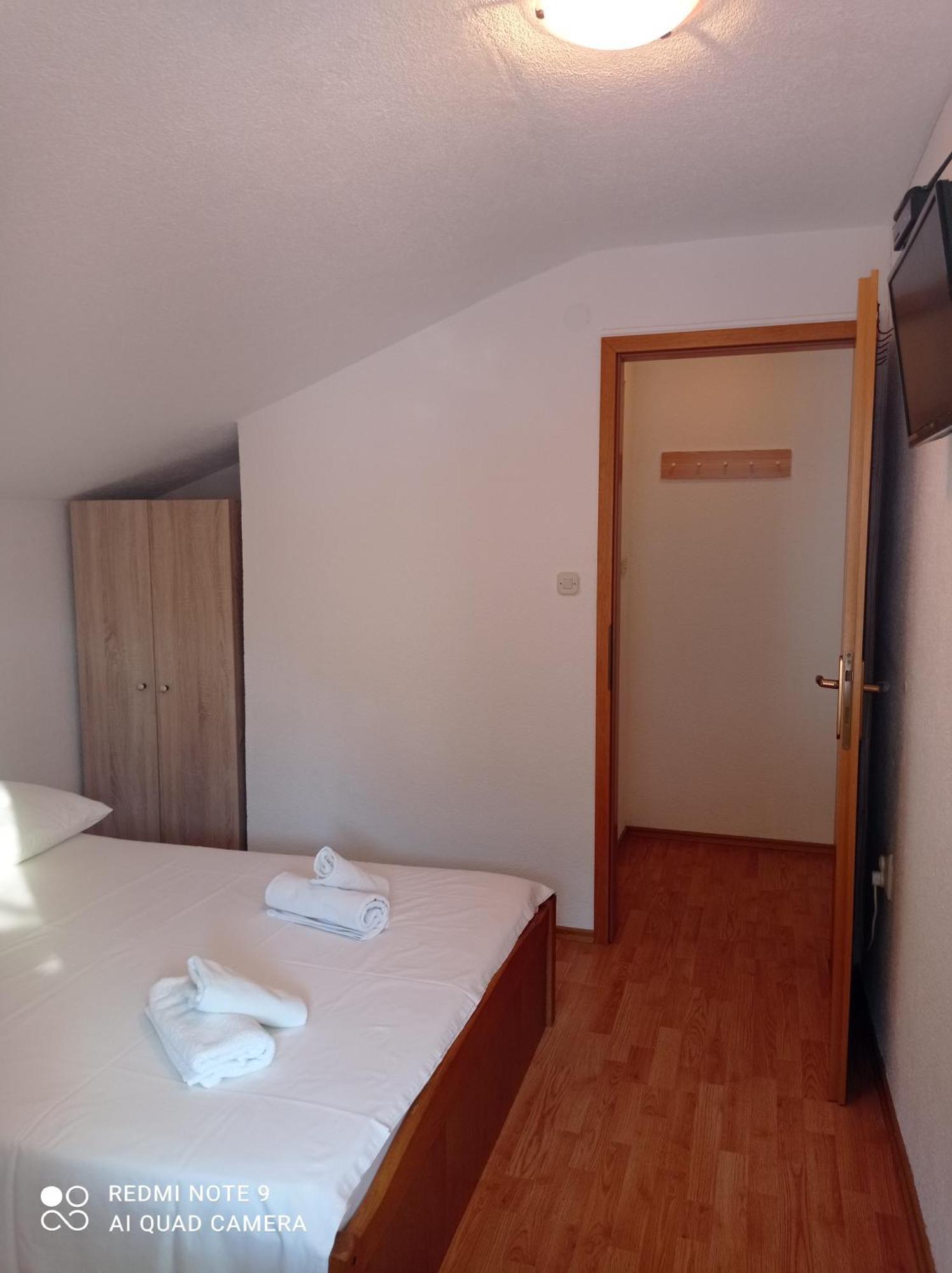 Apartments Mihovil Omiš Quarto foto