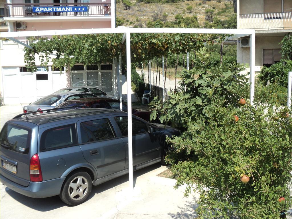 Apartments Mihovil Omiš Exterior foto